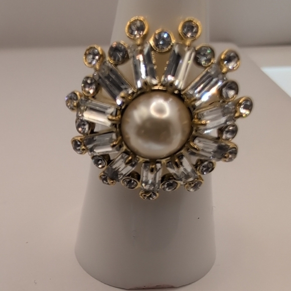 J. Crew Silver Pearl Ring with Sparkling Stones Size 4.5 - Picture 6 of 9